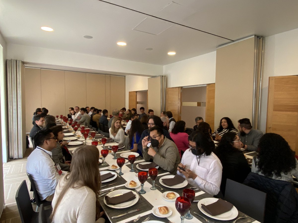 ibero_economia's tweet photo. #SobreMéxico ¡Agradecemos la presencia de todas y todos en la primera ronda de sesiones paralelas!
Regresamos después de la comida-espacio de networking.
8vo Congreso de Economía y de Políticas Públicas.
#Networking
#Conferencefood https://t.co/KDYTfXWwMm