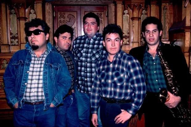 LosLobosBand's tweet photo. #FallFlannels https://t.co/L1C2Vif01D