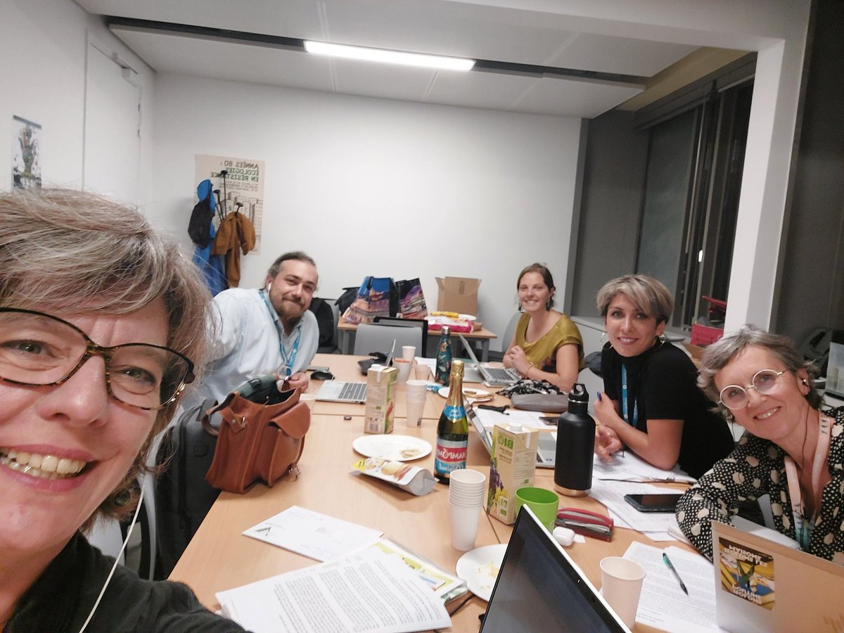 veronimo6's tweet photo. [Intermède] On a fait une pause #Champomy avant la reprise ce soir.  @EcologieAuRA #DirectAura https://t.co/zieyMZAxau