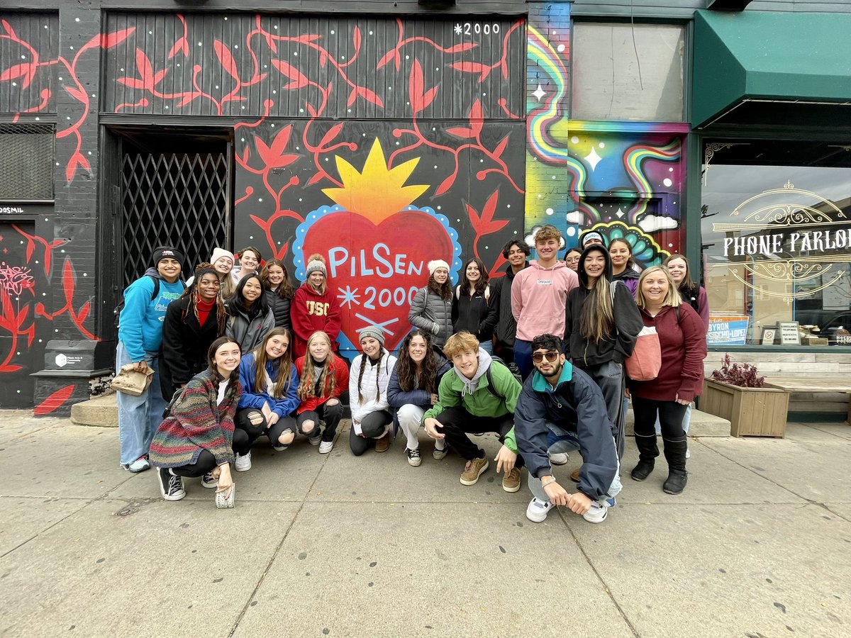 RachelBalcer's tweet photo. AP Spanish kicked off their trip to Pilsen learning about murals and gentrification of the area. Followed it up with chocolate making and screen printing. Great day of learning for our Eagles! #BeAnEagle https://t.co/znVKQaJyeN