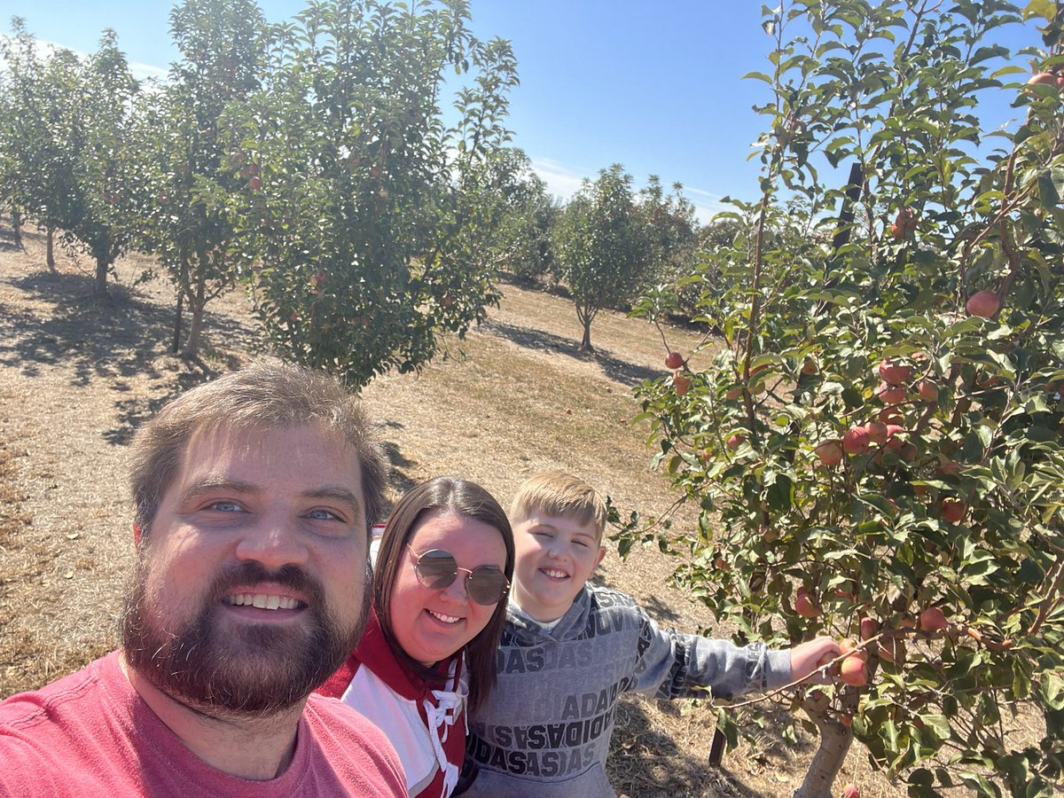 We had a BLAST today picking apples, pumpkins and just simply enjoying some family time out in this beautiful weather! 🎃🍁🍎🌳 So thankful and blessed ❤️<a href="/Richard042013/">Richard Willard</a>