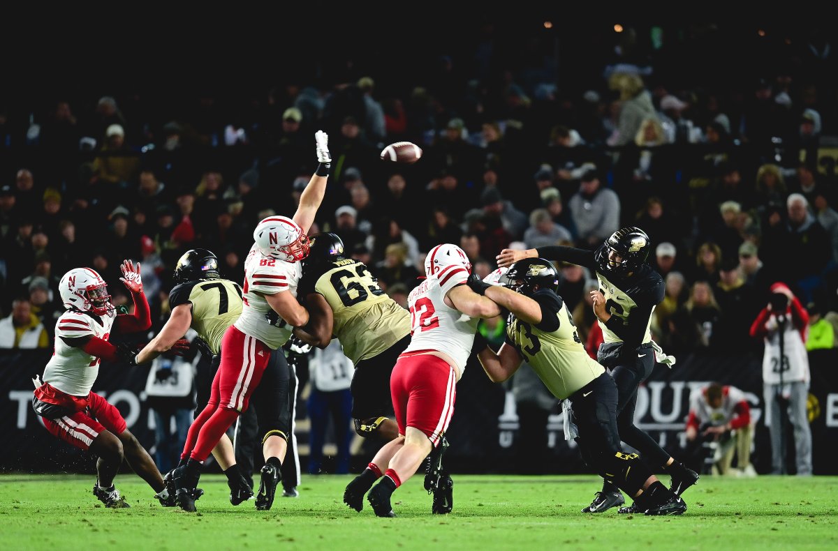 😤O-Line has put in the work. 

Boilermakers recorded 350+ yards through the air and 200+ yards on the ground in a single game for just the 2nd time in the past 25 years.
