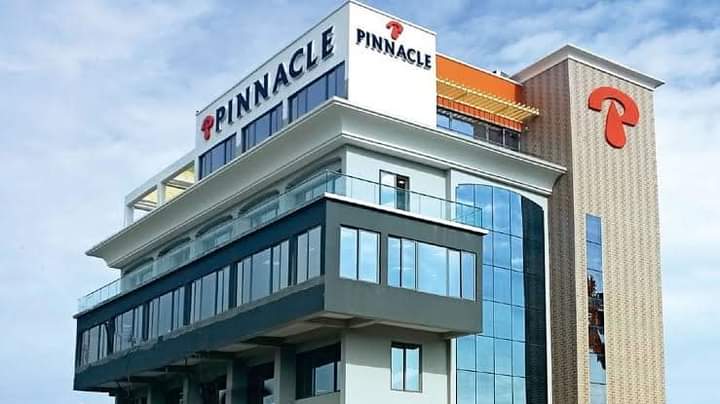 buzyray's tweet photo. Everything comes to the man who works whilst he waits... @PNMbah truly fit in here! #Pinacle
#TomorrowIsHere with
#PeterMbah4Gov2023 
#EnuguState 
@SunNews @ARISEtv @bbcpigeon @renoomokri @AriNnaji https://t.co/rXuf1TEyNo