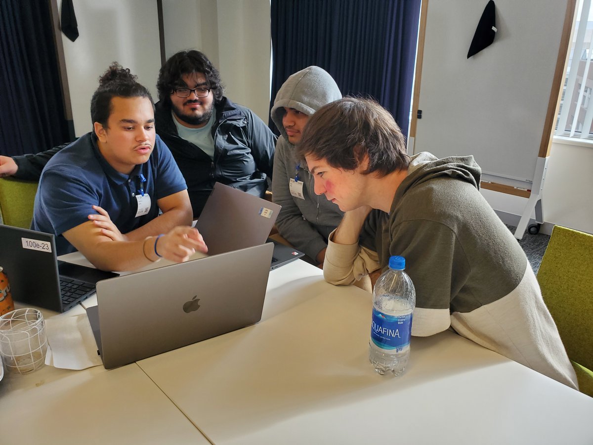 Last Friday, students in PHA's AP Java class enjoyed a field trip to Google's offices in Kendall Square, Cambridge. Thank you @google for generously hosting our students for the afternoon!
#EdThatAddsUp #JourneyTogether #PHAisFamily @CSPHA1