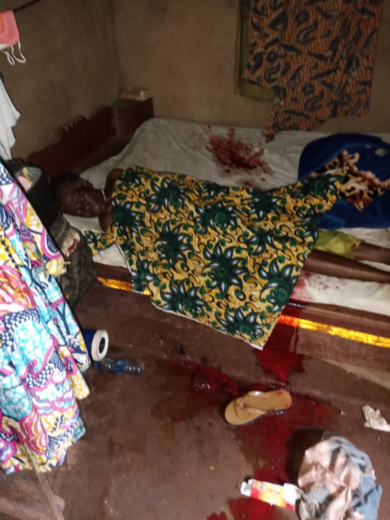 AmaduTarnteh's tweet photo. Copse of Mami Cecilia Angwe, about 70years old woman shot & killed by #Cameroon Soldiers directly at her sleepx room in Guzang,Momo division,North West region #Cameroon on Sunday 18th October 2022.
#EndAnglophoneCrisis
#amnestyinternational
#humanrightwatch
#PRC237
#MINDEF https://t.co/xMnGB7WIIP