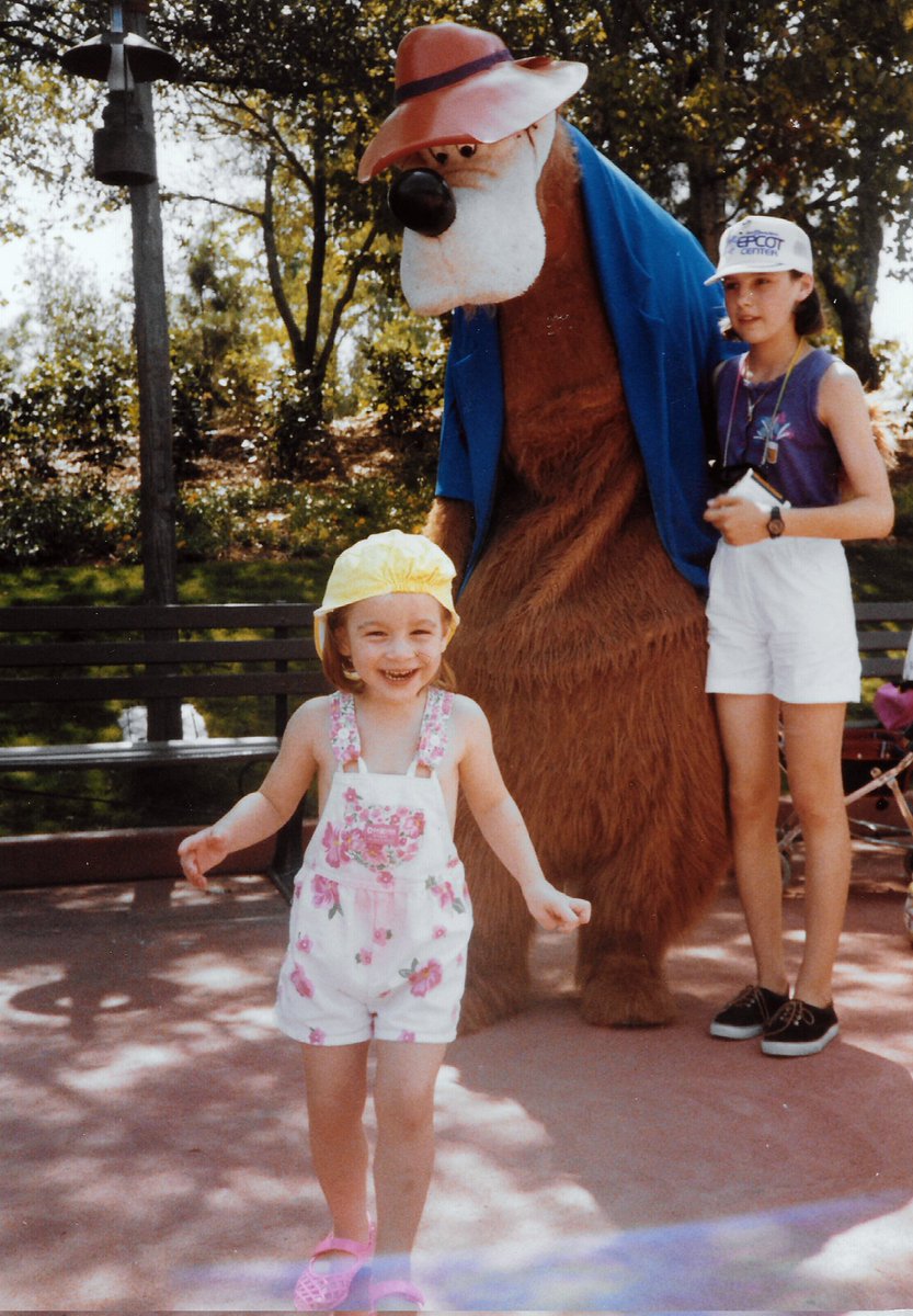 KaylaSparks247's tweet photo. Soo 90s! #Throwback #88Baby πΌ https://t.co/zNmOuVINQN