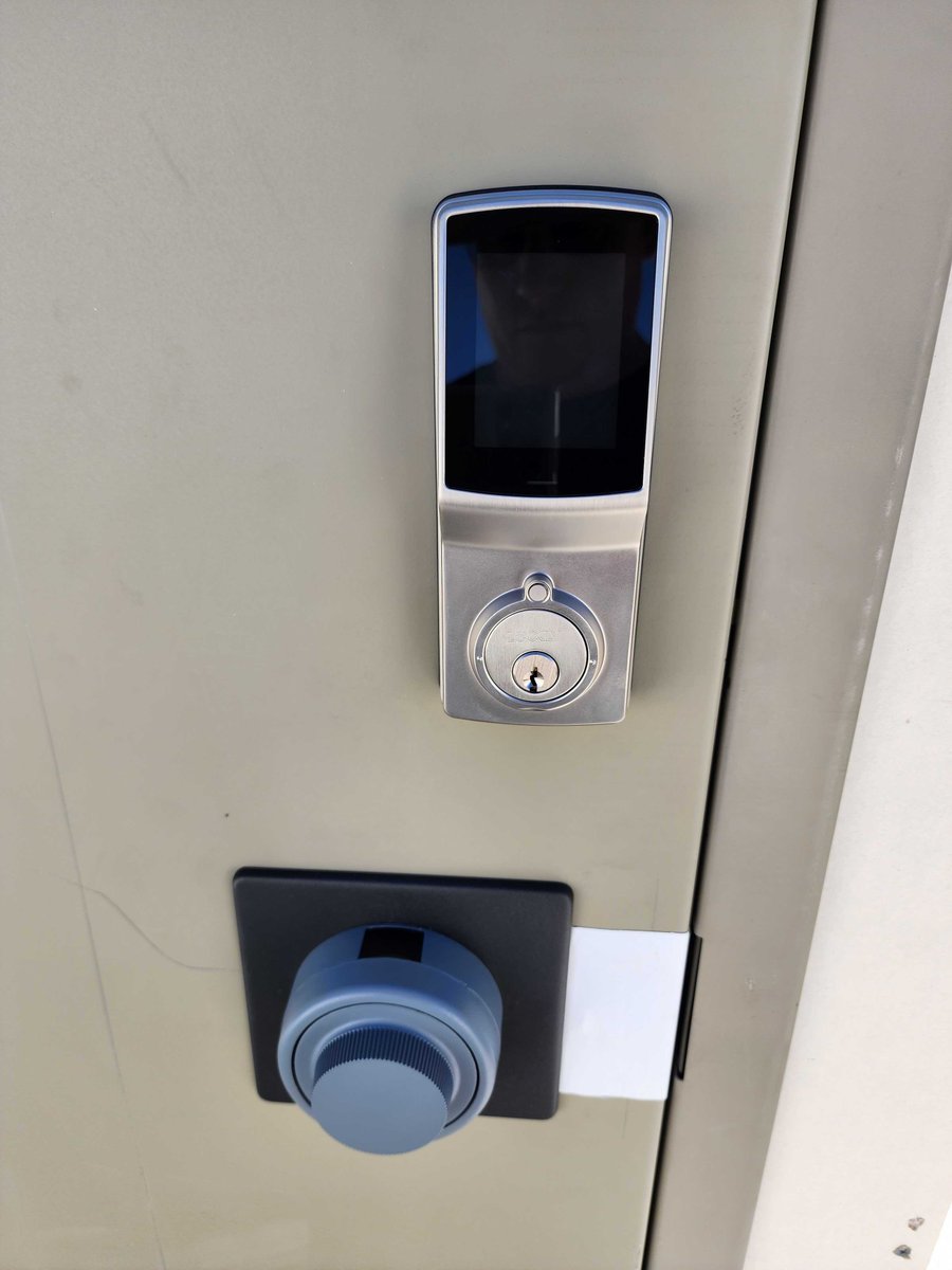 Snowfensive tweet media