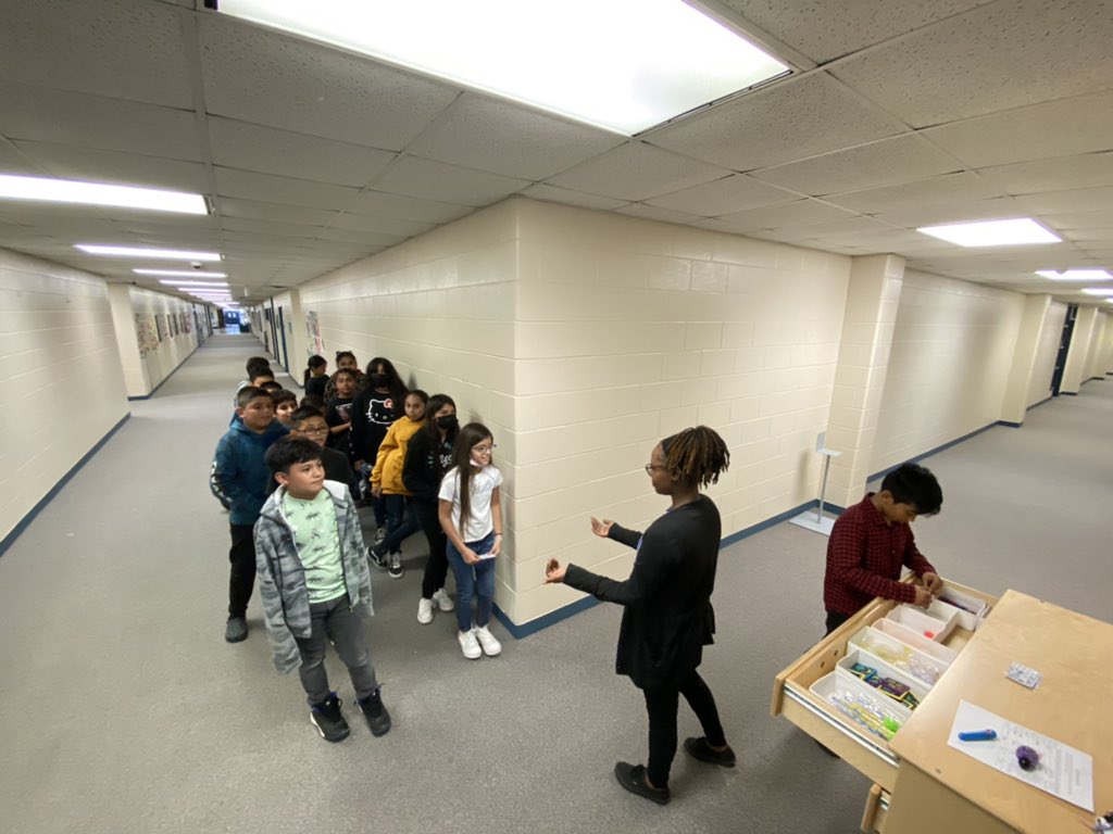 MrsMFitch_NBE's tweet photo. Thank you @MrsGray_NBE for setting up our #NorthBeltSchoolStore! #PBIS #ShowingExcellence #FitchsFriends #5thGradeTeacherThings @HumbleISD_NBE https://t.co/3queRfzNaY