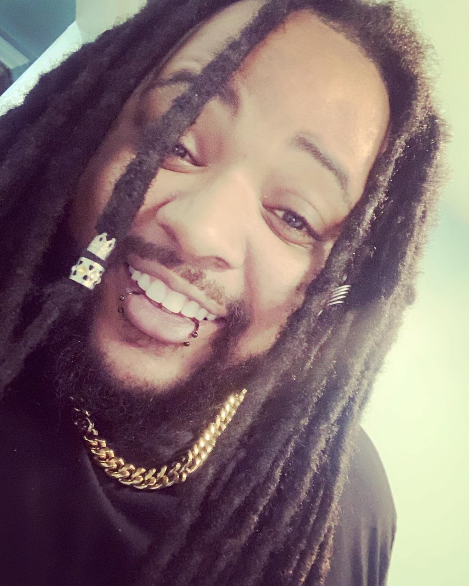 Im_Artisticflow's tweet image. 😁😃😶