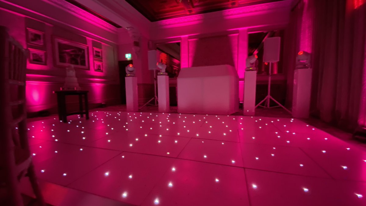 greenclawsent's tweet photo. A touch of colour goes a long way #weddinglighting https://t.co/ziAMT2IJBp