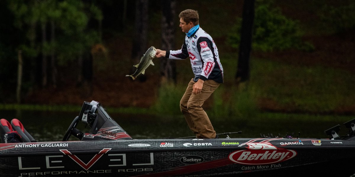 USA Bass Team is going for gold at the 2022 Black Bass World Championship on Lake Murray! The Day 1 weigh-in is happening right now at usabass.org/live-event! Scroll to the bottom of the page and watch live!