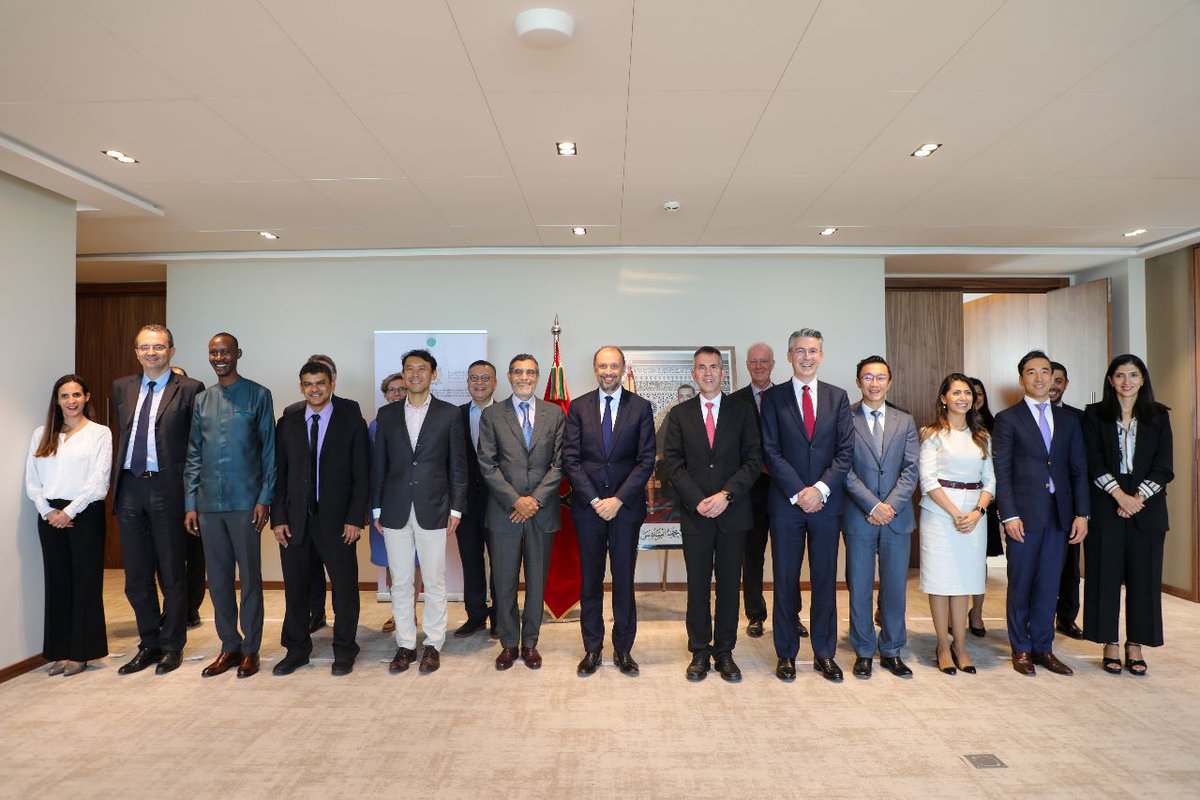 Minister <a href="/mohcine_jazouli/">Mohcine Jazouli محسن الجزولي</a> received a delegation from @WAIFC, of which <a href="/CasaFinanceCity/">Casablanca Finance City</a> is a founding member. He called on financial centers to encourage companies in their networks to invest in Morocco and Africa.