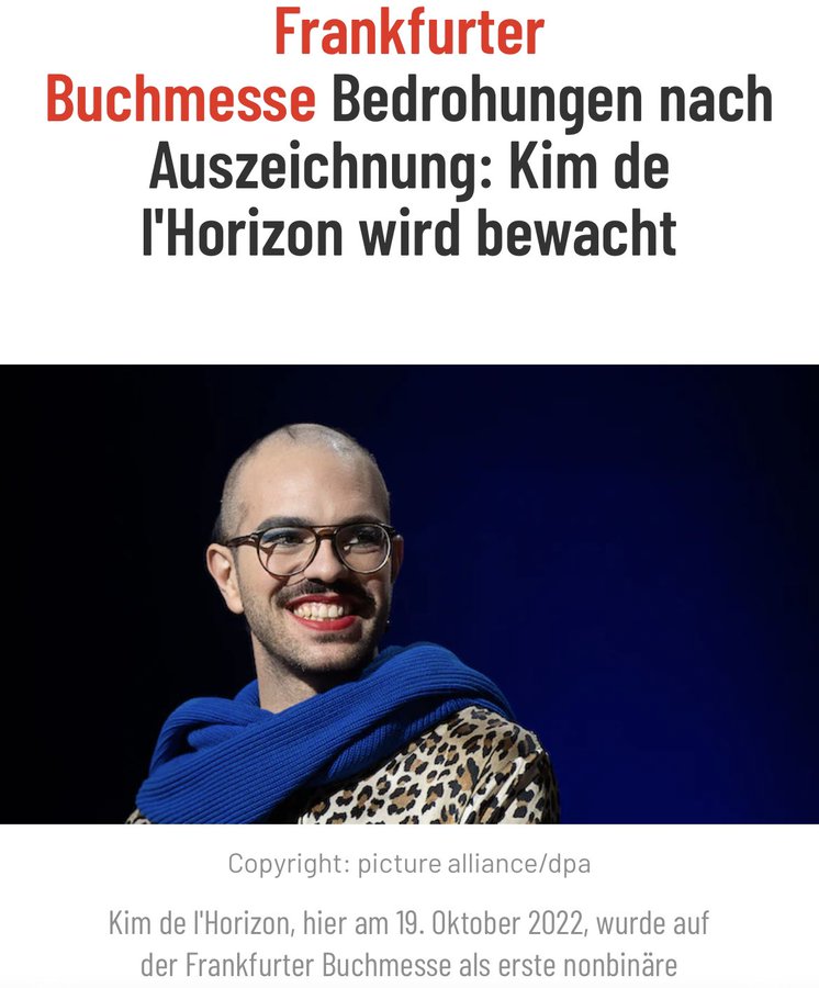 aschalowski's tweet photo. Skandalös und peinlich, wie die @Book_Fair sowas ermöglicht, indem sie rechte Verlage und Personen nicht auslädt. Ist ja nix neues, dass die sich ein Publikum in der bürgerlichen Mitte mittels Transfeindlichkeit erarbeiten. Wurden sogar schon (Achtung!) BÜCHER drüber geschrieben. https://t.co/fghW7vd43l