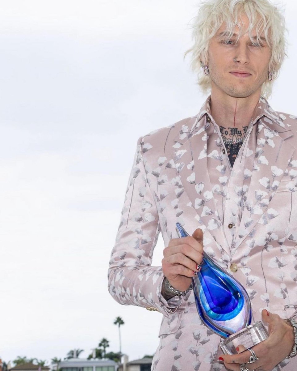 MGK Brasil tweet media