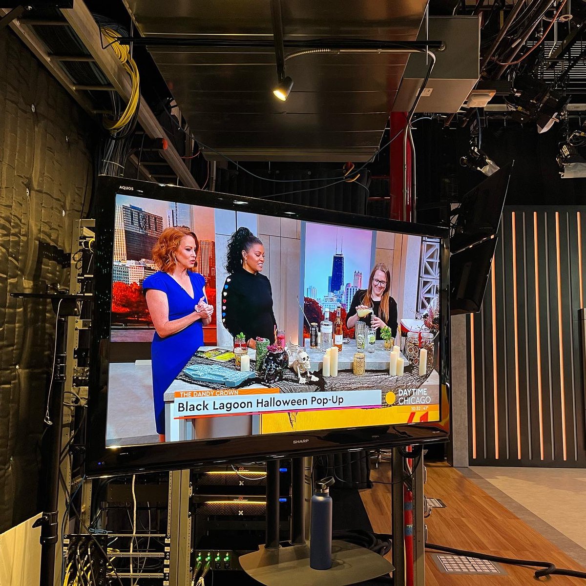 TheDandyCrown's tweet photo. Another fun morning with @DaytimeChicago showing off some #BlackLagoon #PopUp #cocktails, which can only be found in #Chicago at @thedandycrown, daily starting at 3pm, through #Halloween! 👻 🎃 Thank you, @AmyRutledgeTV &amp; @TonyaFrancisco! 🍹 https://t.co/8h1d10E30C