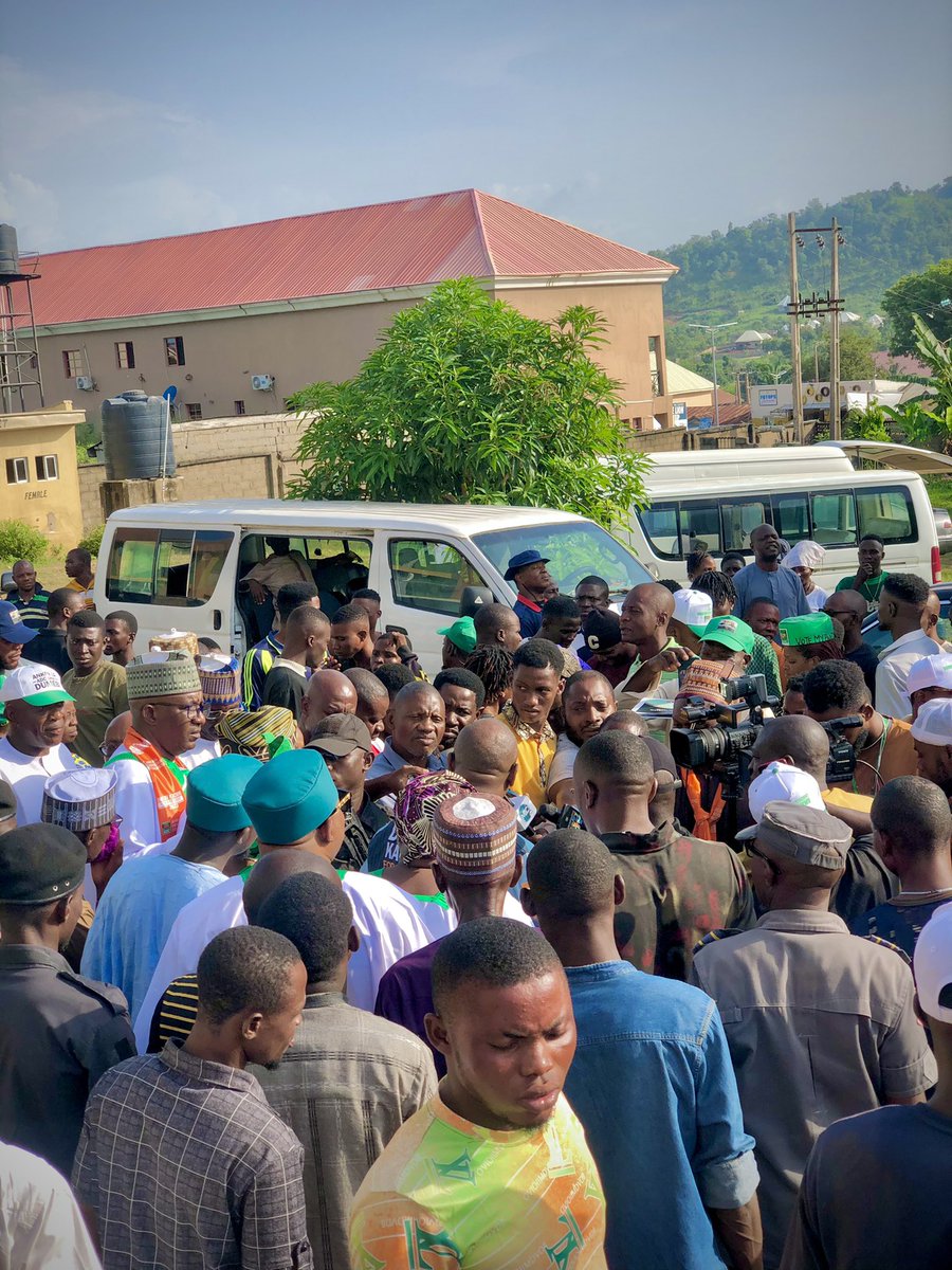 Rescuemission25's tweet photo. “We must build a rescue mission made up of every single one of YOU! I am leading that RESCUE MISSION. Believe Dumebi Kachikwu will fight for you and restore your peace. BELIEVE! Together we can make Nigeria great again!” I Love you all @AdcKogi https://t.co/OieYetpHhn