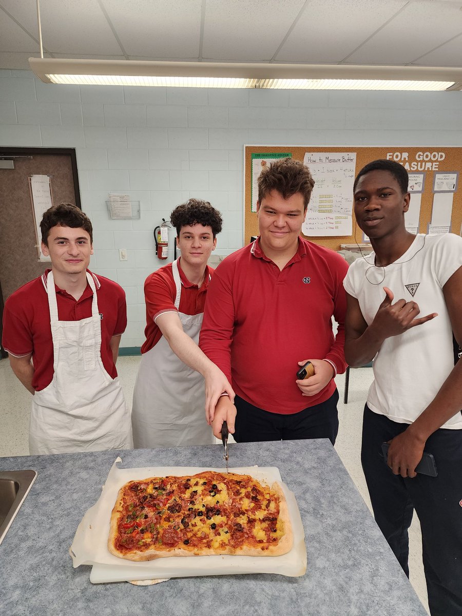 L_iliou's tweet photo. Day 2 of pizza for the 4Us and our first lab with the grade 10s - jumbo chocolate chip cookies to practice measuring. Well done everyone! @cnewmannews https://t.co/1nFNfelGQr