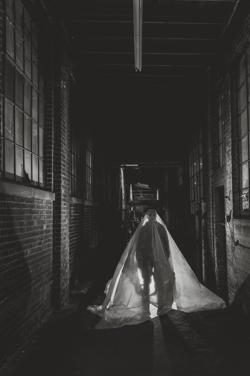 DetroitBus's tweet image. Don’t worry, the spirits on our Haunted Detroit tour don’t bite. Usually.

Just a few dates left to get your spooky on. Reviews so far have been spectacular (spooktacular?) so I’m going to say we nailed it this year. 🤝

Tickets: thedetroitbus.com/product/haunte…