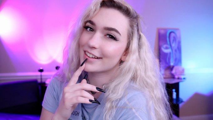 New #ASMR video!! c:   ♡ Can i kiss you again, Master? ♡ ASMR  rts super appreciated!! https://t.co/<a href="/tag/asmr"class="tags">#ASMR</a>