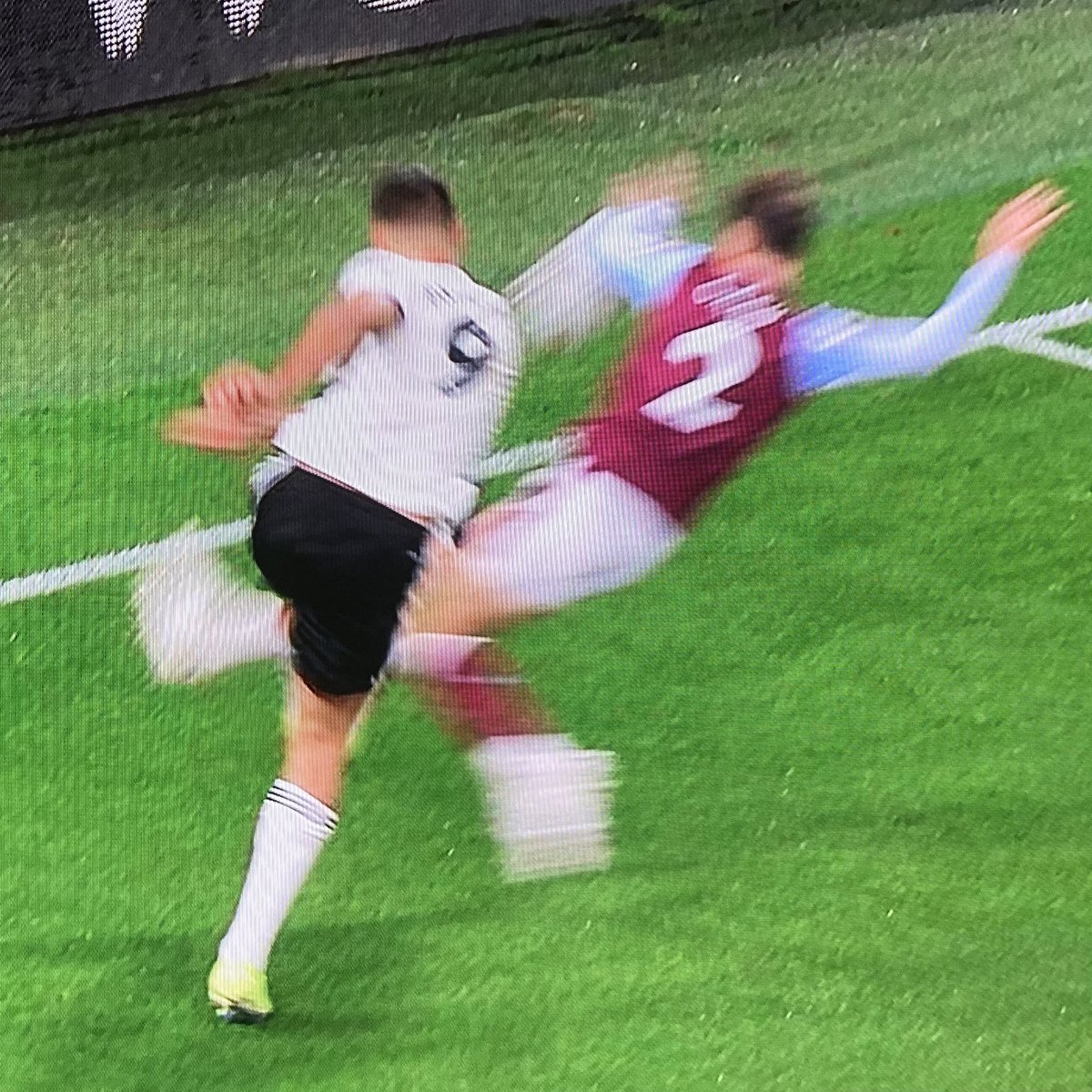peterjharvey's tweet photo. Penalty. Not a penalty. https://t.co/wjGvS4Fgbn