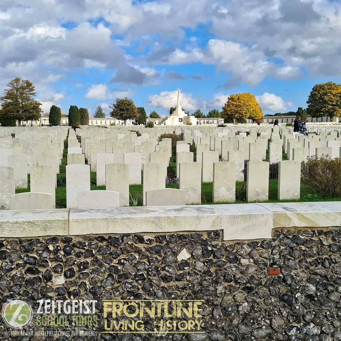 ZGTours4Schools's tweet photo. Great weather, great students, great tour in @FlandersWW1

#AdventureoverLecture with our friends and partners @FrontlineLH, today accompanied by the German half of our directorial duo. 

#makingmemories #historyteacher #edexcelhistory #gcsehistory https://t.co/0lNLABRsEY
