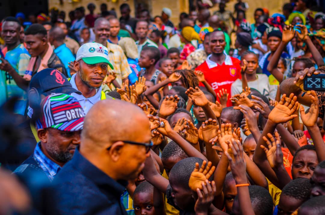 OselokaHObaze's tweet photo. @PeterObi @PeterObi at the  IDP camp in Daudu village in Guma local government area of Benue.  The host camp is at Wadata rice mill area Makurdi. https://t.co/ojBWSzmkal