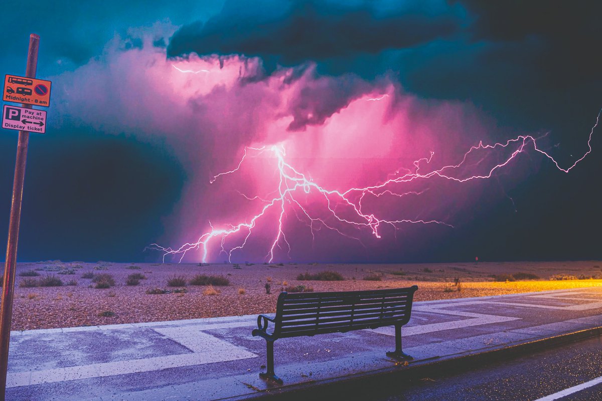 StrongIslandUK's tweet image. We're pleased to share that the @StrongIslandCCo 2023 calendar is now available. 

This year we feature photographs from the likes of @FiveArchitects @BewlayB @SueWoodbridge, @mmmCreative and many more talented local photographers. 

Read more 👉 bit.ly/3F7w6F4