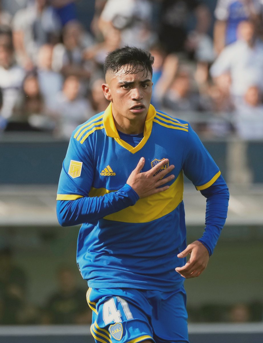 • Gracias por salvarme la vida 
• Flaco, soy literalmente un pibe de reserva 

🤩💙💛💙