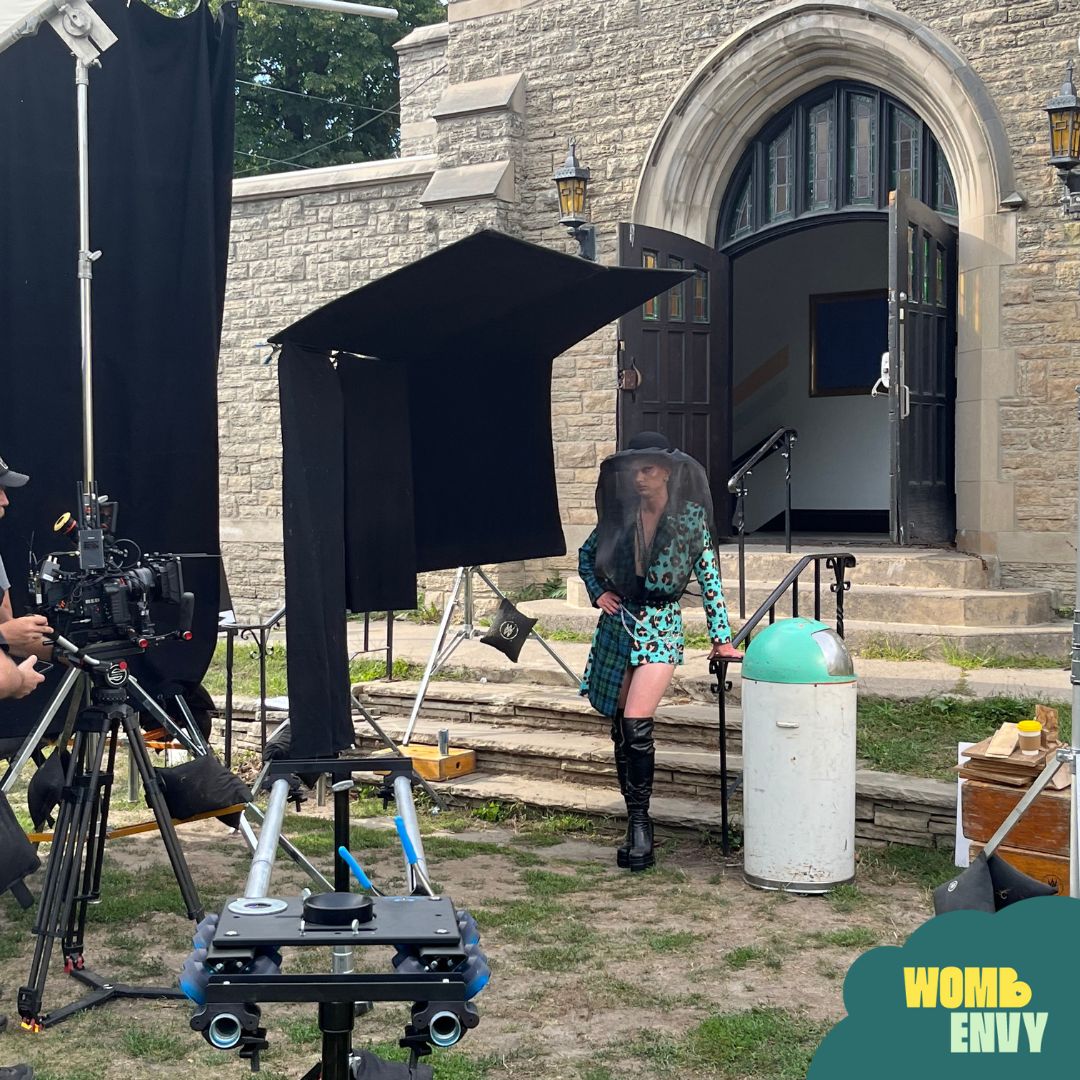WeMakeLoveTV's tweet photo. She's called many things, just don't call her trash. 🗑️ @OUTtv @AccessibleMedia @bellfund @ontariocreates @champagna_papi #wombenvyseries #DragQueen #LGBTQ #The6 #TorontoFilm #TorontoDrag #theythem https://t.co/RxzDvgQmdO
