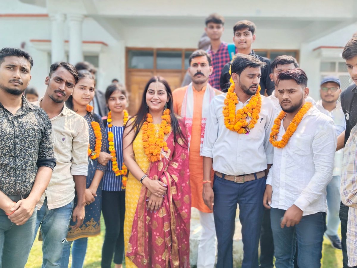 iamGyanABVP's tweet photo. @Abvp4Awadh @iGhanshyamShahi @AnkitSAwadh @iaman_mishra @nidhitripathi92 @akashpatelrudra @Anshul4nation @ABVPVoice https://t.co/KJ7aZ1DvuE