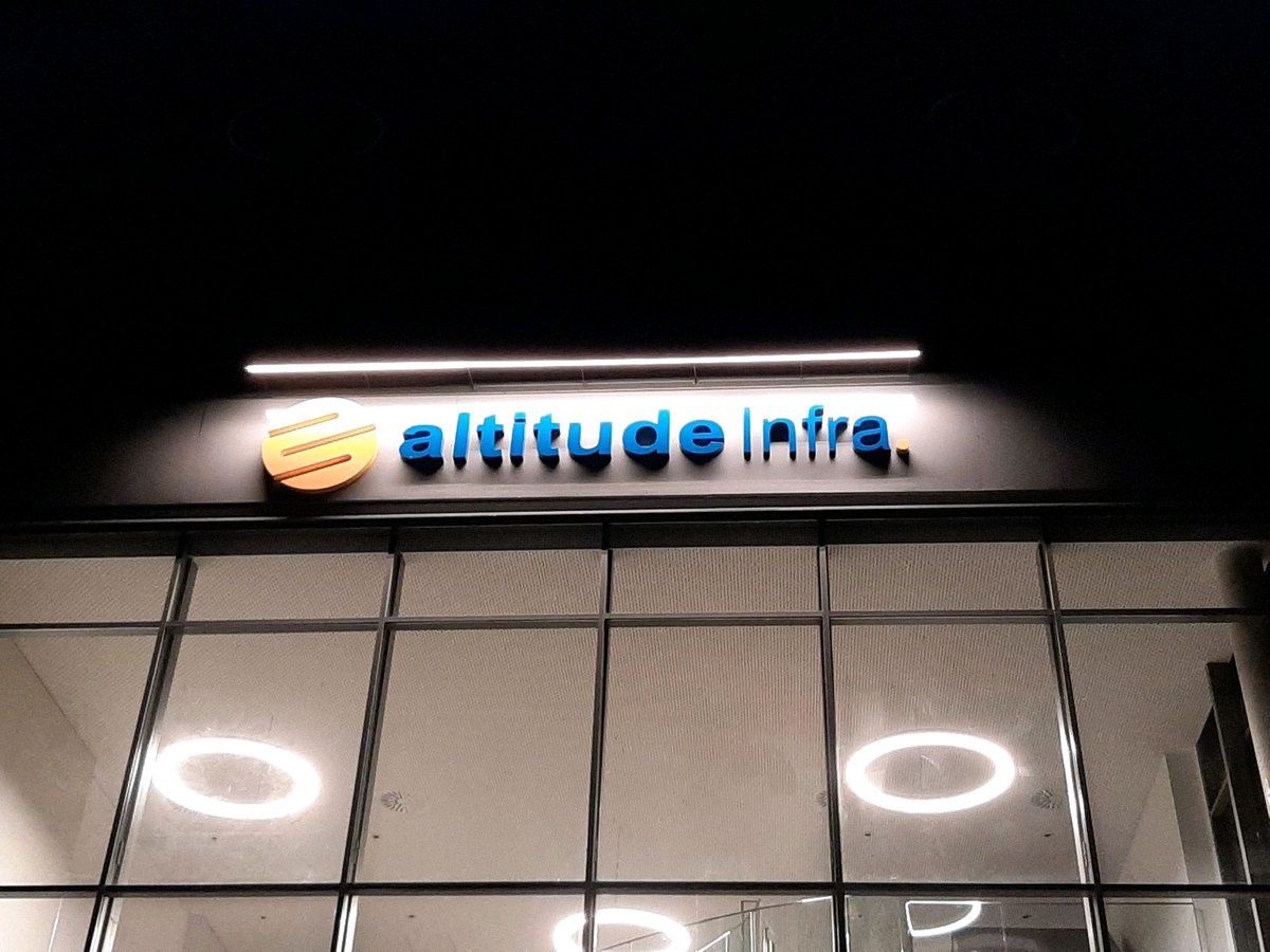 #jaimemaboite 
#AltitudeInfra