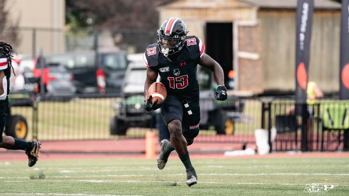 GovsFB's tweet photo. #ThrowbackThursday 🎩🏈

Next Saturday's game against Jacksonville State is a 𝗕𝗟𝗔𝗖𝗞𝗢𝗨𝗧! If you forgot the last time we had a  𝗕𝗟𝗔𝗖𝗞𝗢𝗨𝗧 against JSU at Fortera Stadium, let us remind you...

𝗚𝗢𝗩𝗦 5⃣2⃣
#19 Gamecocks 3⃣3⃣

#ChaseTheLion | #LetsGoPeay https://t.co/9ehcd0VAkh