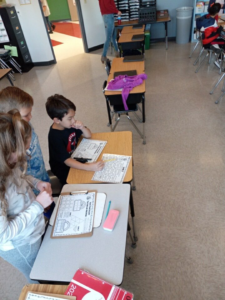 BrookhavenBulls's tweet photo. Fourth Graders try to figure their way out of a math Escape Room while practicing multiples and factors! https://t.co/rYFcYKz2n4