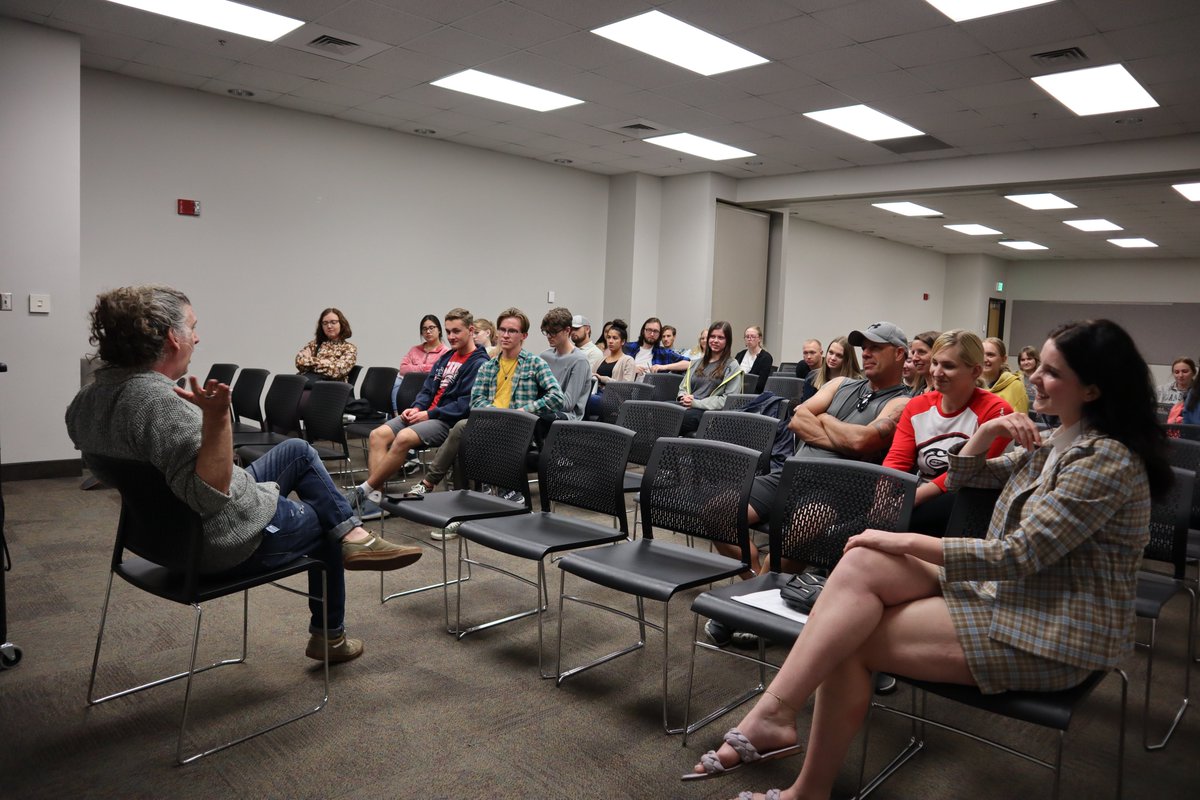 suuhonors's tweet photo. Highlights from the "Life, Language and Meaning" RAD Seminar last night. Thank you to everyone who attended! And a HUGE thank you to Professor John Belk for leading our discussions!!!

For more pictures, visit the SUU Honors Program page on Facebook. :) https://t.co/ysAPZgCYNN