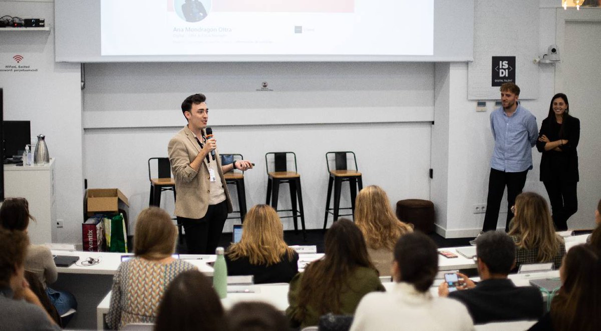 ISDI_edu's tweet photo. #DMBA #Talent Day 🚀 Los alumnos del #DigitalMBA hoy se han pitcheado a +20 representantes de empresas como @AccentureSpain @LOrealGroupe @LoeweOfficial @MAPFRE_ES @Glovo_ES @stratesys o @fever_es para incorporarse a sus equipos 💥 ¡Enhorabuena a todos! 👏🏼
#TheWorldISDIgital https://t.co/Sq8gs2Yv9I