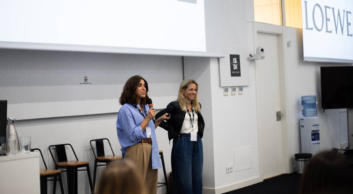ISDI_edu's tweet photo. #DMBA #Talent Day 🚀 Los alumnos del #DigitalMBA hoy se han pitcheado a +20 representantes de empresas como @AccentureSpain @LOrealGroupe @LoeweOfficial @MAPFRE_ES @Glovo_ES @stratesys o @fever_es para incorporarse a sus equipos 💥 ¡Enhorabuena a todos! 👏🏼
#TheWorldISDIgital https://t.co/Sq8gs2Yv9I
