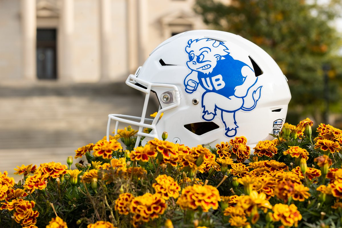 UBAthletics's tweet photo. Who else is excited to see these on Saturday?

#UBThrowback #UBhornsUP https://t.co/WAZ84vt4Yx