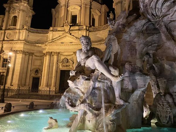 The night increases the charm of Piazza Navona and its famous fountain of the four rivers
#romeandyou, #romanity, #lazioisme, #visitrome, #rome, #ig_rome, #cometorome, #thehub_roma
#Toptenmonuments #visitLazio, #vivolazio, #raccontandoroma, #lazioisme, #roma_cartoline_
