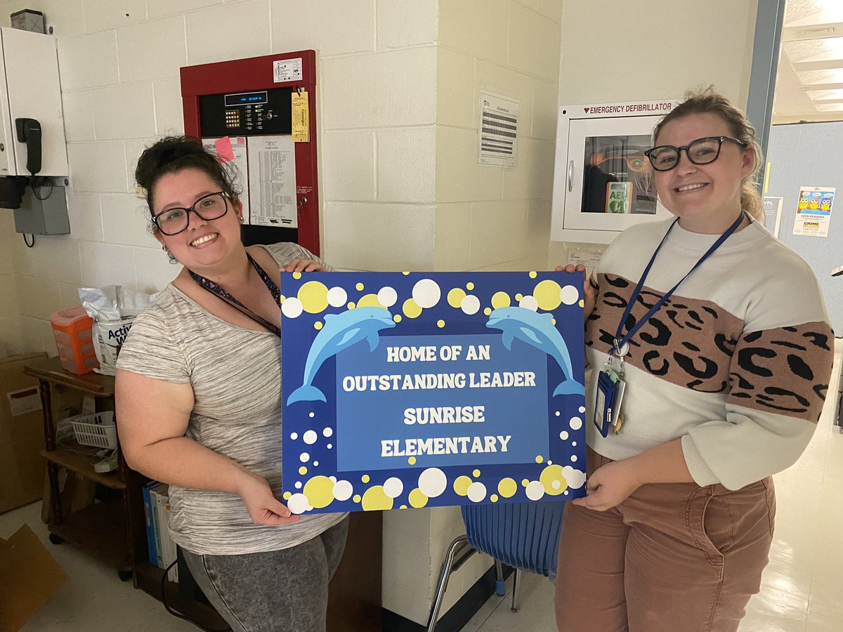 SytsmaZoe's tweet photo. Our Outstanding Student yard signs that @RNumerick designed came in today and they are perfect! @Sunrisevcs @KaniaKristina @littlestars1227 https://t.co/jSQVh9KWL1
