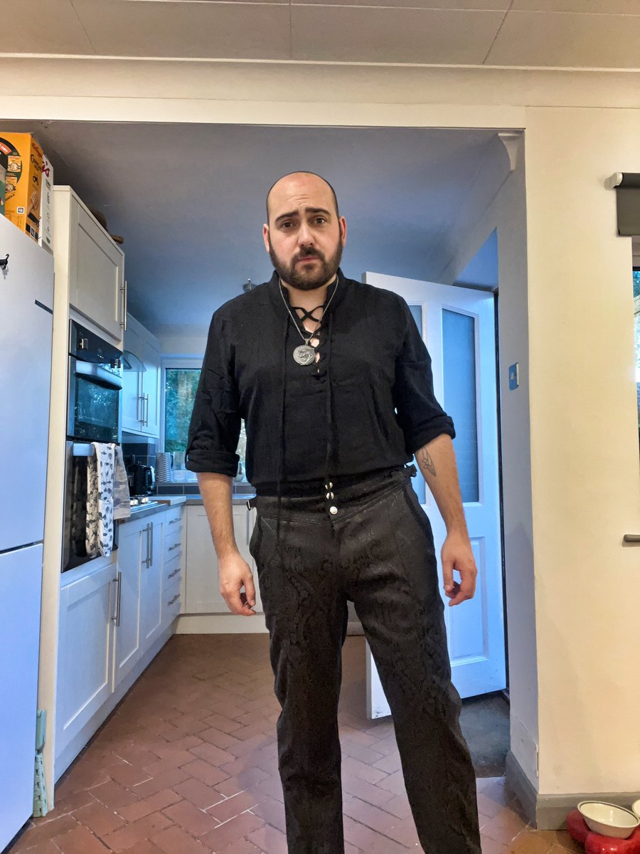 @farnspam.bsky.social tweet media