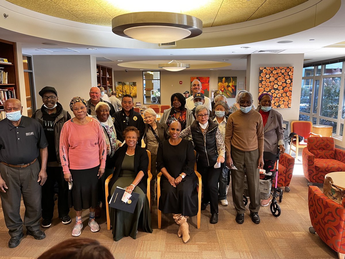 Fantastic #CambMA community meeting today with our wonderful congressional representative ⁦@RepPressley⁩ ⁦@AyannaPressley⁩! Thank you for coming to the LBJ apts, meeting with our seniors, and fighting the good fight for us in Washington! ⁦@CambHousing⁩