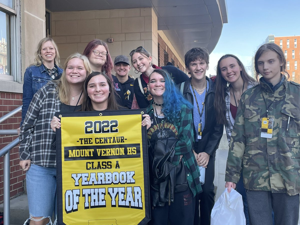 TheMustangMoon's tweet photo. Check out the staff of the @ihspa Class A Yearbook of the Year! #gomvstangs #ihspa2022 https://t.co/XsGtY8STmT