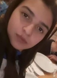 desaparecidaorg's tweet photo. Mora tiene 14 años, desapareció el 19/10 en Rosario, provincia de Santa Fe. Vestía un buzo, abajo remera blanca, pantalón jean azul y zapatillas blancas. Por favor compartir, y si la ven avisar #URGENTE al ☎️  341-6816721, o 911 https://t.co/4TjG6PxfdN