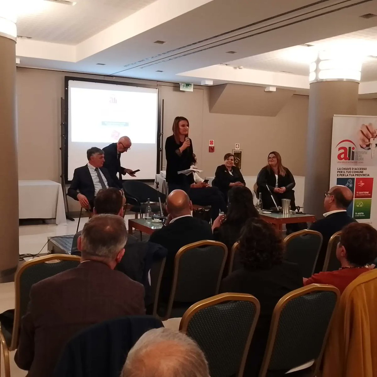 A #Matera per l’Assemblea di ALI Basilicata e ribadire l'importanza dei Comuni. Servono misure urgenti per il #carobollette, essere al fianco degli amministratori, primo riferimento dei cittadini e un'agenda sociale per essere vicino ai bisogni reali delle persone. <a href="/Aliautonomie/">ALI Autonomie</a>