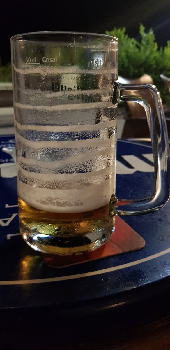 jackvalentine_1's tweet photo. Never had a pint of @SanMiguel that follows the glass like a pint of real ale #toppint #topbar https://t.co/ai6JQmdgcm