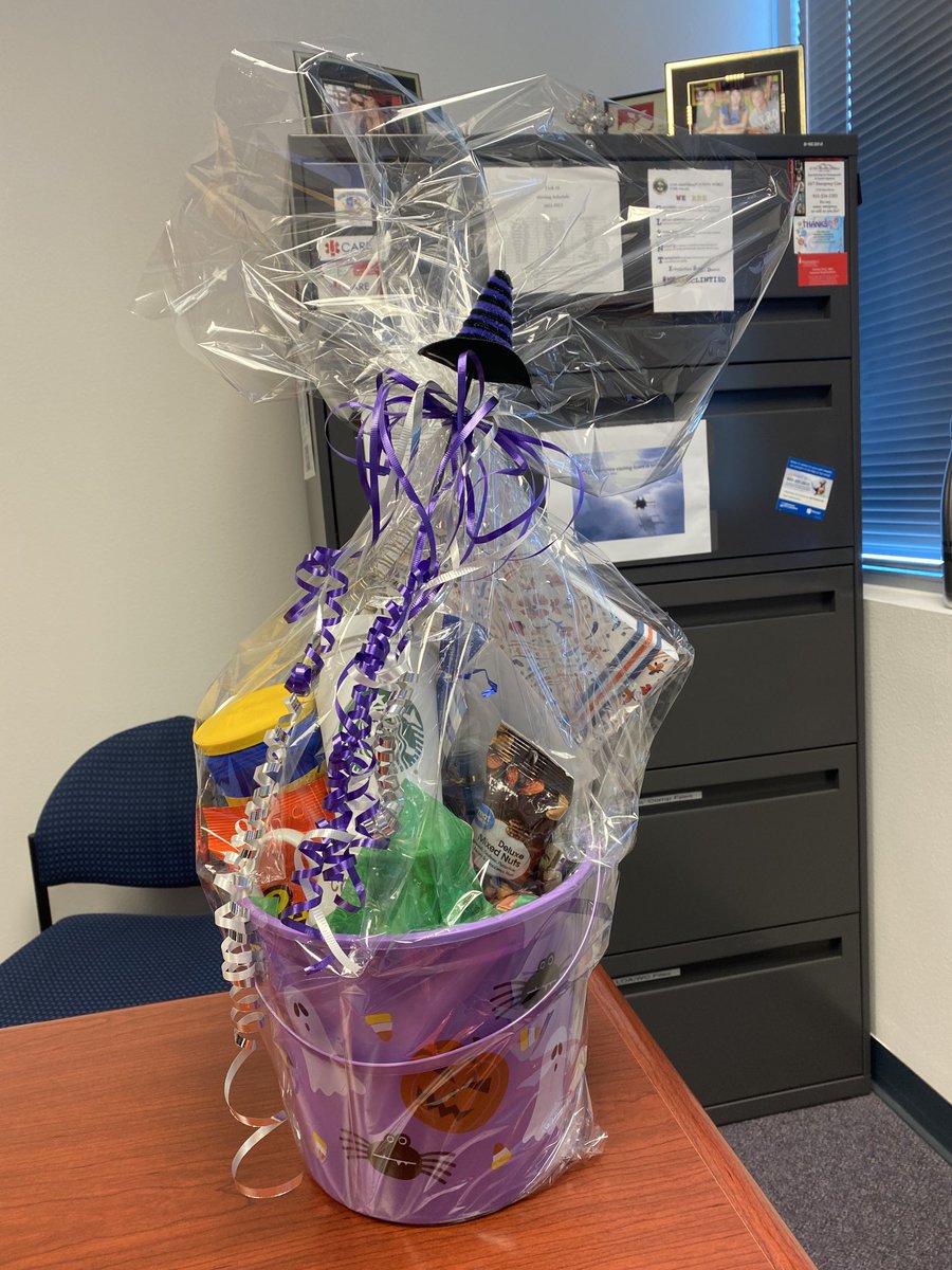 ClintBenefits's tweet photo. THANK YOU SO MUCH 💐Susan, Rhonda, Matilda, Yolie, Arianna, Natalie, Gracie, and Maria for making Bosses Day extra special and for the great job you all do.  ⁦@ClintISD⁩ ⁦@clintisd_hr⁩  ⁦@susan_sramirez⁩ #WeAreClintISD https://t.co/3vTonRO9mM