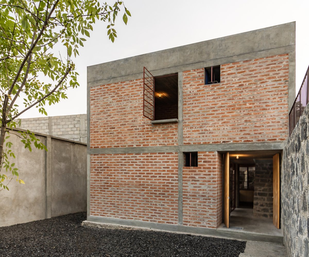 Conoces Casa Nakasone de la firma Escobedo Soliz, la puedes ver en instagram.com/enadiimexico_o…  síguenos y aprecia más de la arquitectura e interiorismo mexicano.