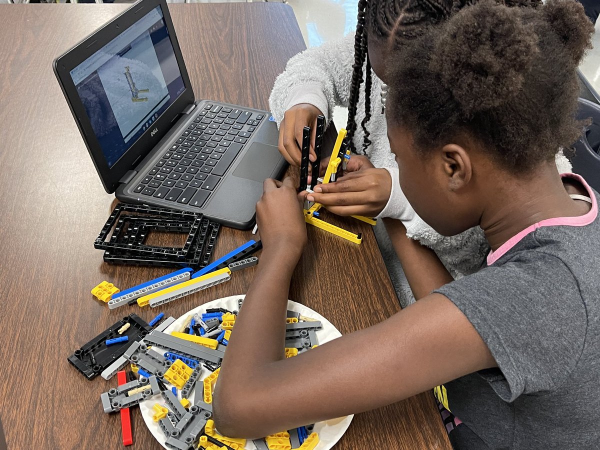 osierra022's tweet image. Always so exciting to start a new FLL season! Building mission models is so much fun!! @NISDBoldt @NISDScience @SollarsAmalia #RootEdBoldt @firstlegoleague @adri_martinez30