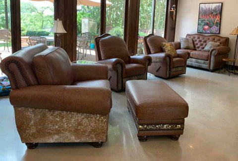 OurStuff3's tweet photo. Want #customfurniture for your #livingroom for the holidays? We’ll match your unique sense of style and craft #furniture that you will fall in love with! 
Learn more about our custom furniture here: https://t.co/PbBhicPivm. #loveforfurniture #homedecor #livingroomfurniture https://t.co/IV6ODFNa07