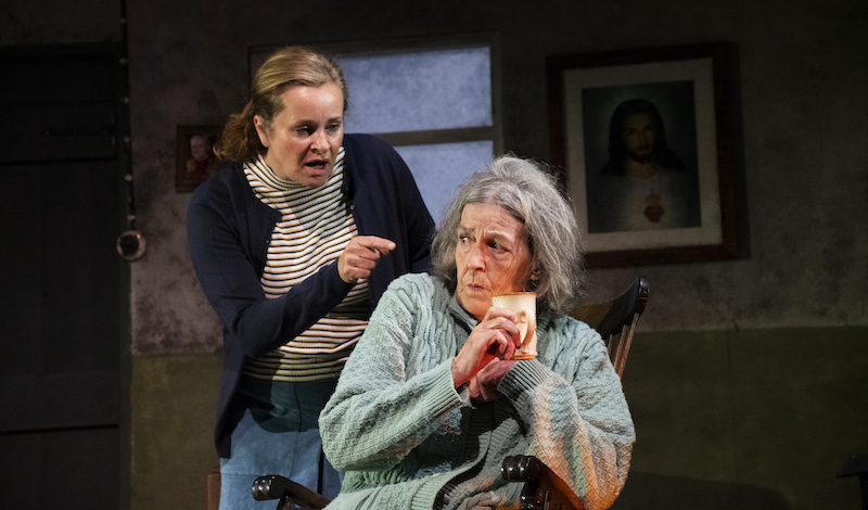 AllEdinTheatre's tweet image. REVIEW: The Beauty Queen of Leenane from @RaptureTheatre
at the @traversetheatre:
"⭐️⭐️⭐️⭐️☆ Faithful revival" writes Tom Ralphs:
alledinburghtheatre.com/the-beauty-que…
"a faithful delivery that brings out all the play’s strengths." says Tom.
